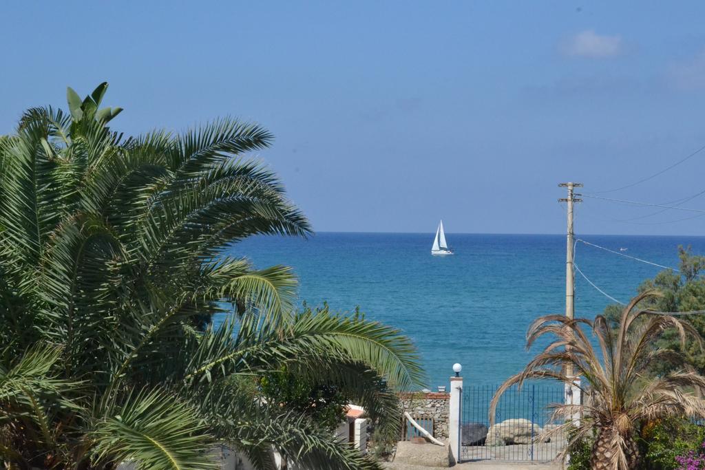 La Casa A Mare B&B Messina Bagian luar foto